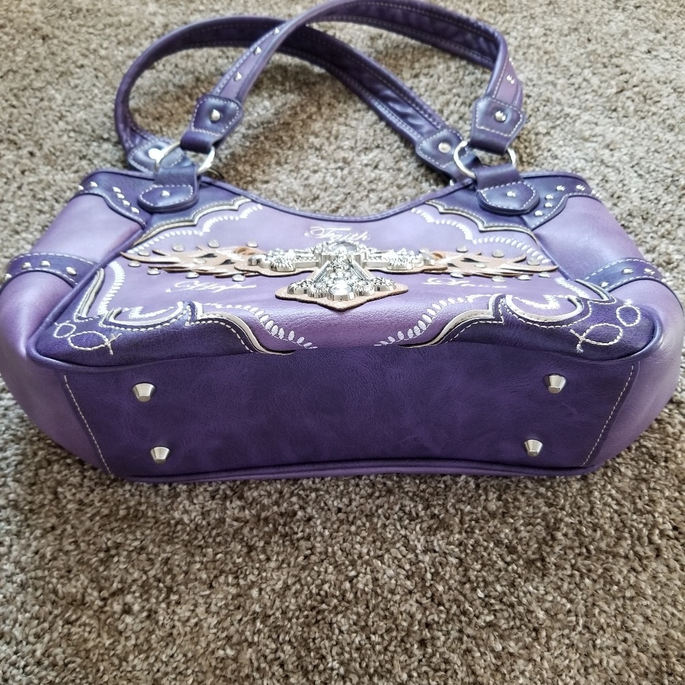 Purse - Picture 2 of 5